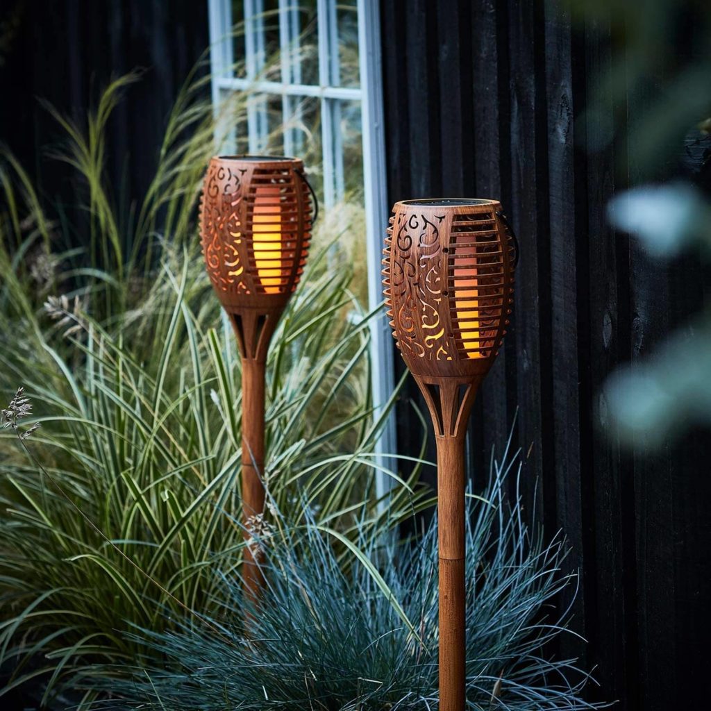 Best Tiki Solar Lights for 2024 - Tiki Lights Powered by Solar Energy ...