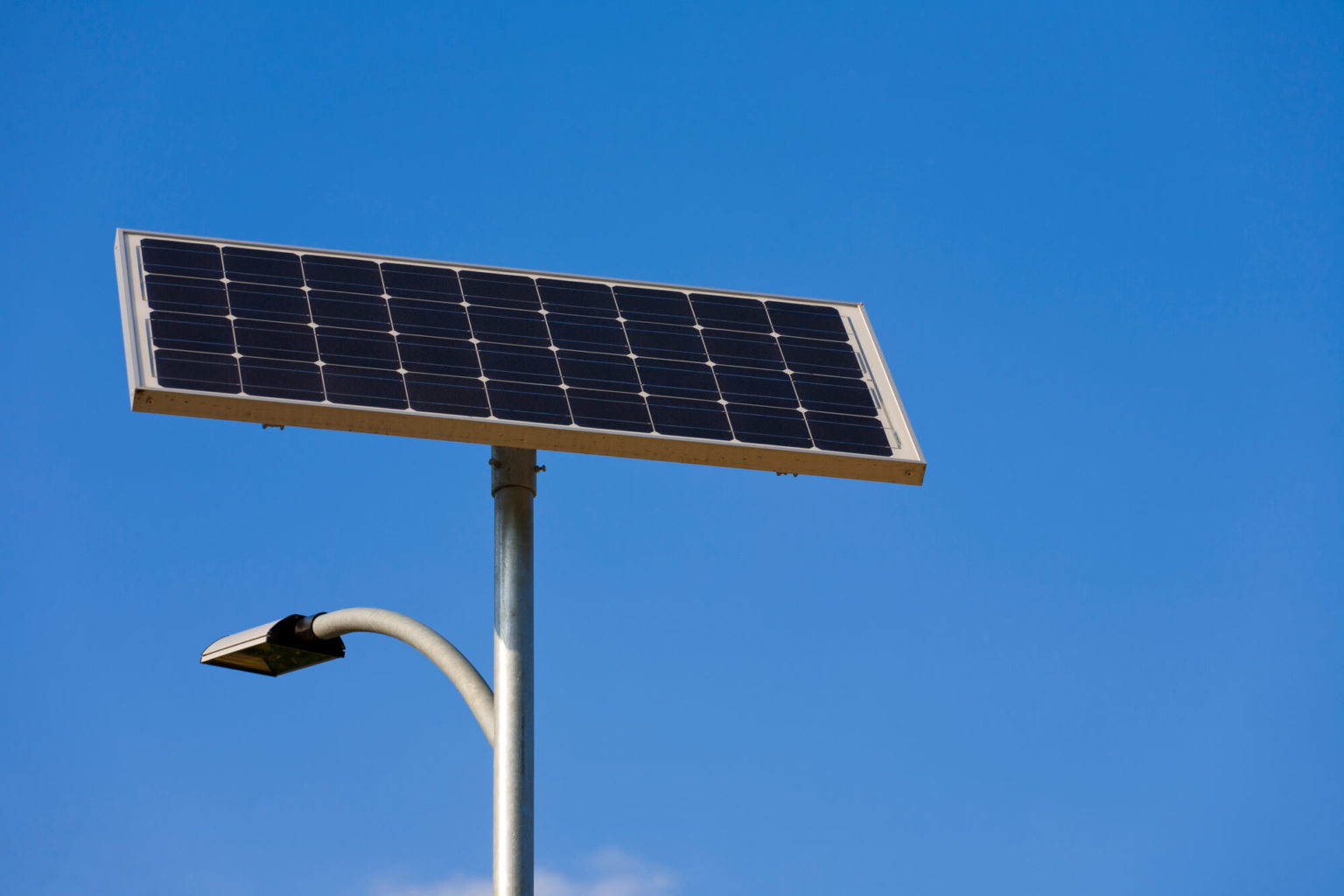 Best Solar Street Lights for 2024 - Street Lights Powered by Clean and ...